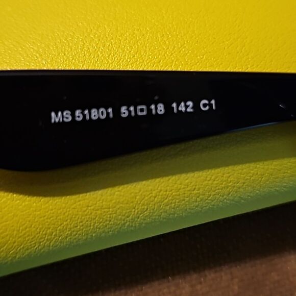 Chic Sunglasses by Mosanana - Picture 4 of 4